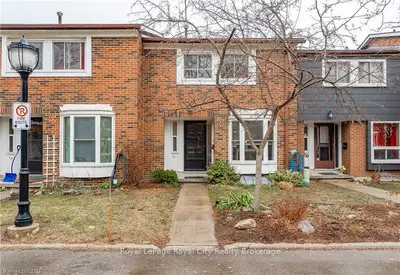 121 Bagot Street 19, Guelph, On N1h 5t8