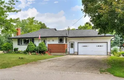 21 Flora Street, Huron East, On N0g 1h0