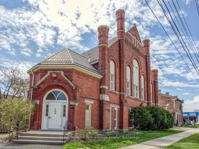 200 Woolwich Street 102, Guelph, On N1h 3v7