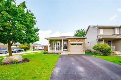 35 Milligan Street, Centre Wellington, On N1m 3s4