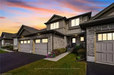 72 Aberdeen Street, Centre Wellington, On N1m 0b8