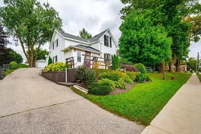211 Francis Street E, Wellington North, On N0g 1a0