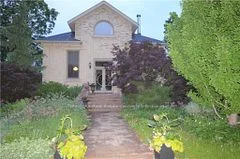 27 Forbes Avenue W, Guelph, On N1g 1e2