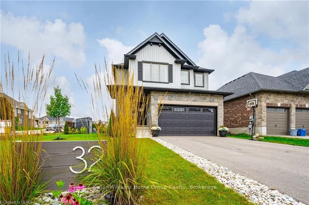 32 CUTTING DRIVE Drive, Centre Wellington, ON N0B 1S0