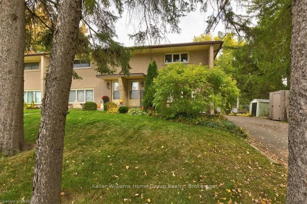 Att/Row/Townhouse in Centre Wellington