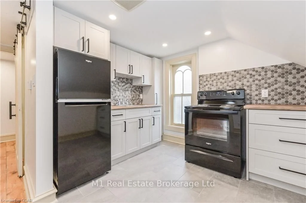 180 ST ANDREW Street E, Centre Wellington, ON N1M 1P8