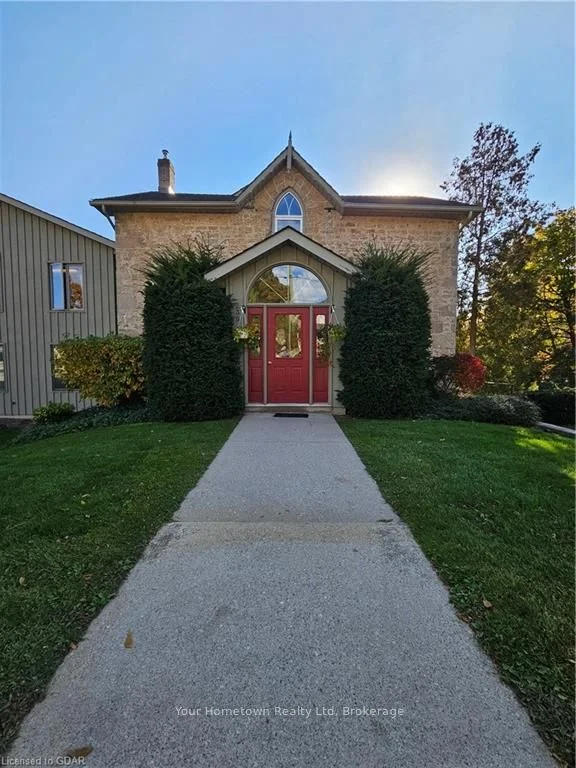 238 St Patrick Street W, Centre Wellington, On N1m 1l7