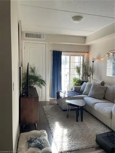 1077 GORDON Street 115, Guelph, ON N1G 0E3