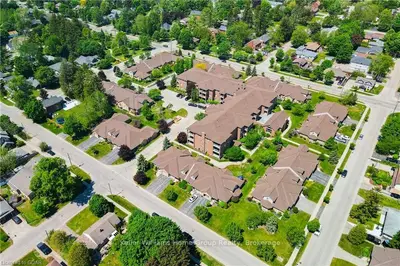 20 STATION Square 115, Centre Wellington, ON N0B 1S0