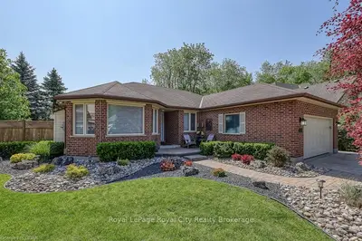 19 Allison Court, Strathroy-Caradoc, ON N7G 4C2