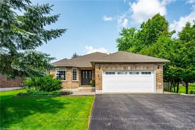 2 CLARKE Street, Centre Wellington, ON N0B 1S0