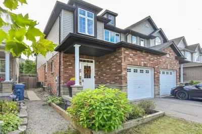 28 VIPOND Street, Guelph, ON N1E 0G9