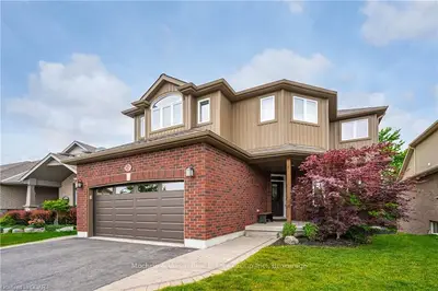 216 SPENCER Drive, Centre Wellington, ON N0B 1S0