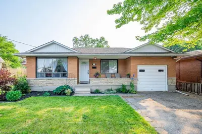97 ELMWOOD Avenue, Cambridge, ON N1R 4Y7
