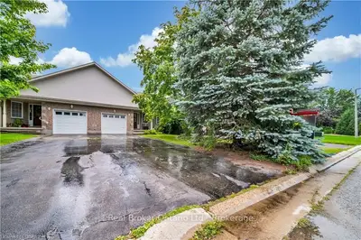 15 CLARKE Street, Centre Wellington, ON N0B 1S0