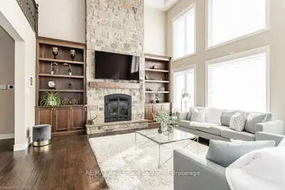 8 Paddison Court, Guelph, ON N1G 0C4