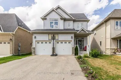 35 Ryan Street, Centre Wellington, On N1m 0c9