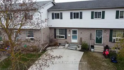 32 FARRELL Lane, Wellington North, ON N0G 1A0