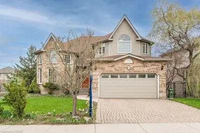 148 SUMMERFIELD Drive, Guelph, ON N1L 1L1
