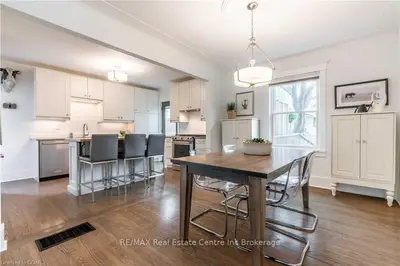 28 EARL Street, Guelph, ON N1H 1N6