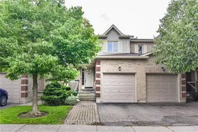 302 College Avenue W 211, Guelph, ON N1G 4T6