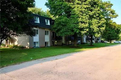 118 Preston Street S 330, Wellington North, ON N0G 1A0