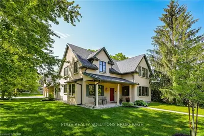 31 Mcnab Street W, Centre Wellington, On N0b 1s0