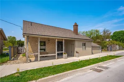 25 Woolwich Street W, Centre Wellington, On N0b 1s0