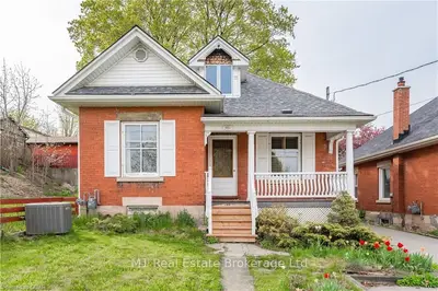 381 PAISLEY Street, Guelph, ON N1H 2R2