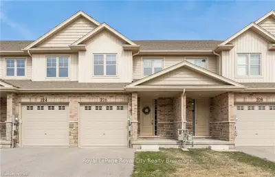 226 POPPY Drive E, Guelph, ON N1L 0N2