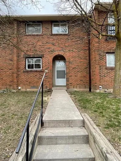 201 SILVERCREEK Parkway N 51, Guelph, ON N1H 3T4