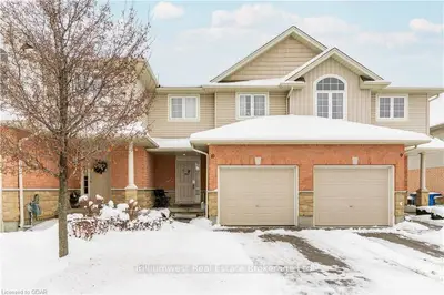 1498 Gordon Street 10, Guelph, On N1l 1c8