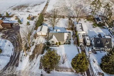 6668 Wellington 34 Road, Puslinch, On N3c 2v4