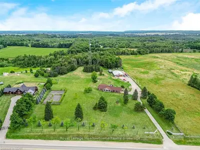 5445 TRAFALGAR Road, Erin, ON N0B 1T0