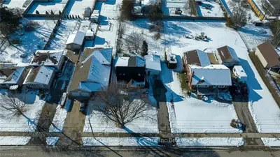 1015 Willow Drive, London South, ON N6E 1P4
