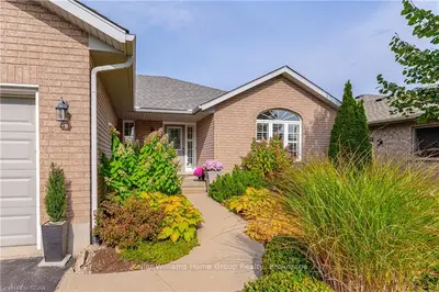 99 Stanley Crescent, Centre Wellington, On N0b 1s0