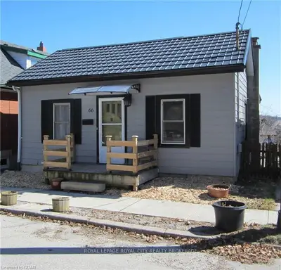 66 Galt Street, Guelph, On N1h 3g7