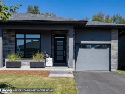 16 Pine Needle Way, Huntsville, On P1h 1m3