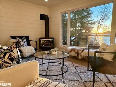 200 Westpoint Sands Road, Huntsville, On P1h 2j3