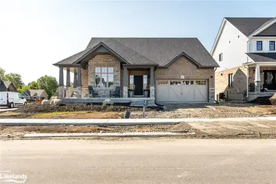 1 Charles Morley Boulevard, Huntsville, On P1h 0g5
