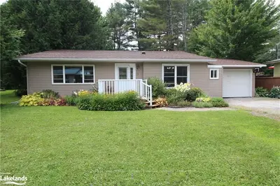 5 Pinewood Drive, Bracebridge, On P1l 1k8