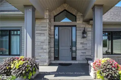120 Schoolhouse Court, Blue Mountains, On L9y 0n2