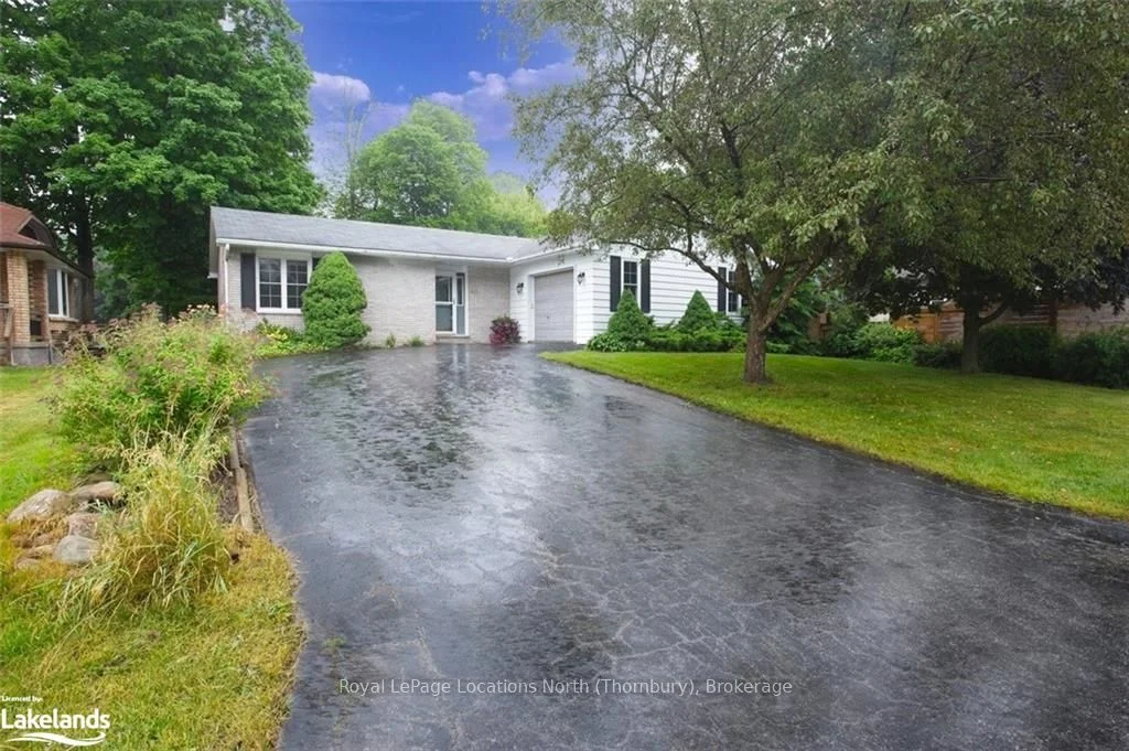 Detached in Meaford