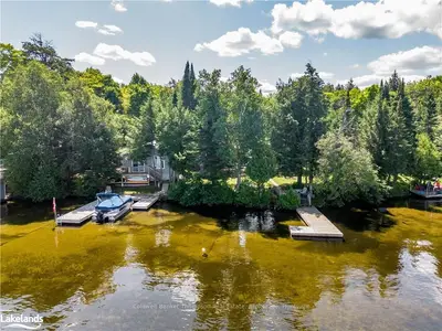 1381 Old 117, Lake Of Bays, On, P0b 1a0