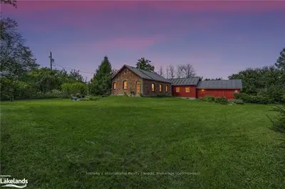 Detached in Mulmur