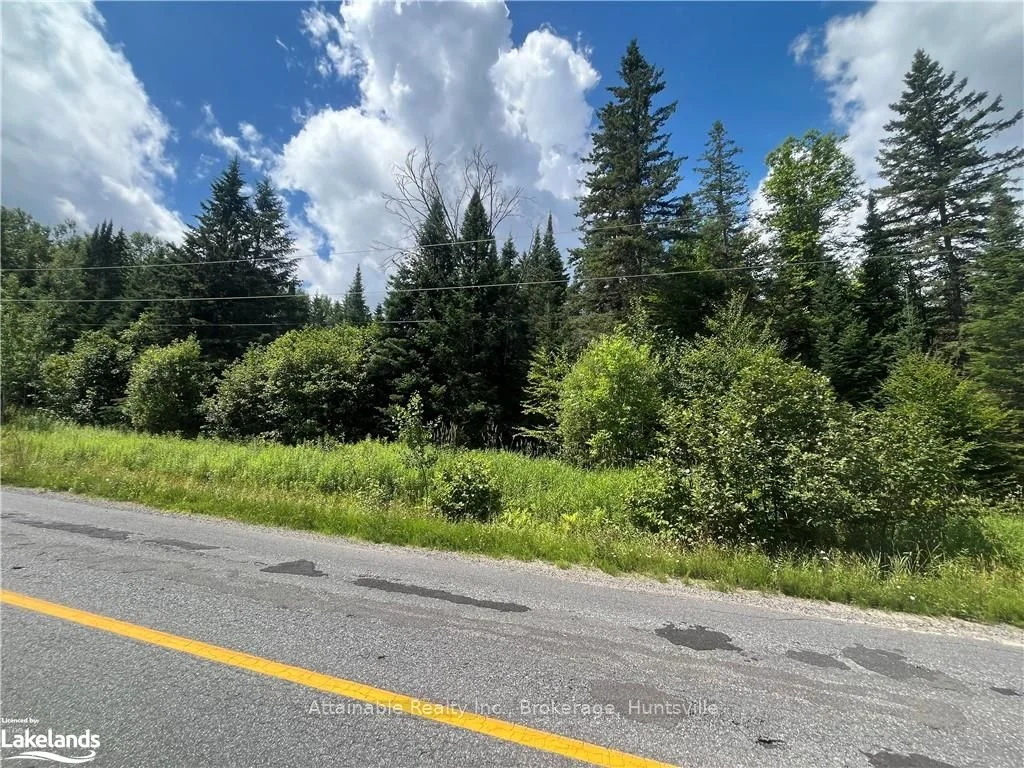 586 Hoodstown Road, Huntsville, On P1h 2j2