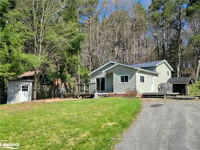 5 Madeline Street, Huntsville, On P1h 1l8