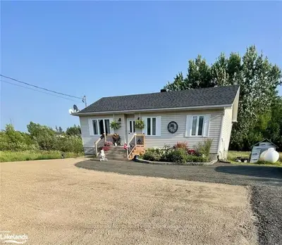 37 Notre Dame Street W, French River / Rivière Des Français, On P0m 2n0