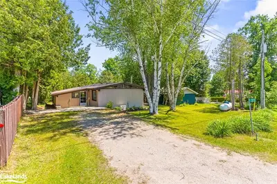 22 Urban Street, South Bruce Peninsula, On N0h 2t0
