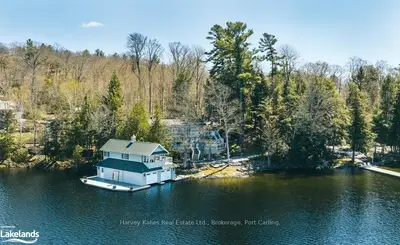1282 Peninsula Road, Muskoka Lakes, On P0b 1j0